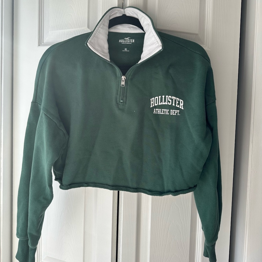 Hollister Forest Green Cropped Quarter Zip